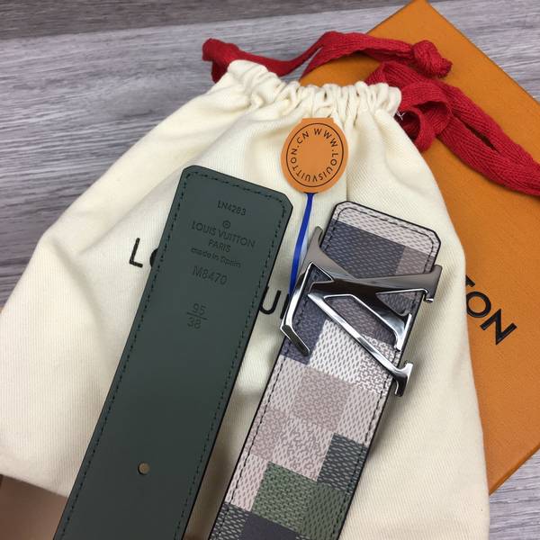 Louis Vuitton 40MM Belt LVB00343